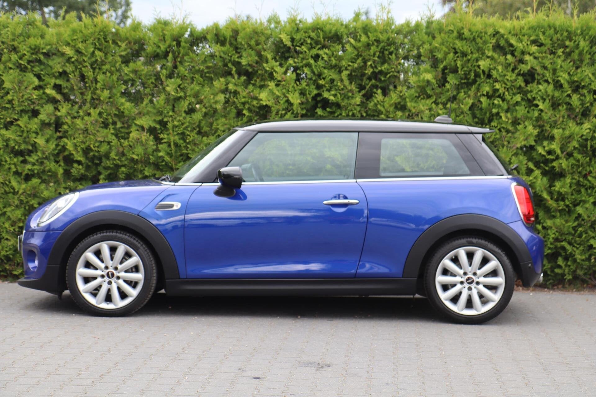 Mini Cooper 1.5 Automaat 136PK  | 29DKM  | JCW, Auto's, Dealer onderhouden, 136 pk, Gebruikt, Leder en Stof
