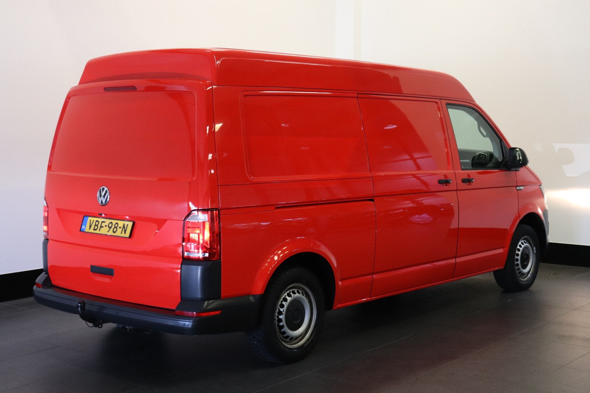 Volkswagen Transporter 2.0 TSI 150PK L2H2 Benzine 2x schuifd, Auto's, Voorwielaandrijving, Stof, Gebruikt, 4 cilinders