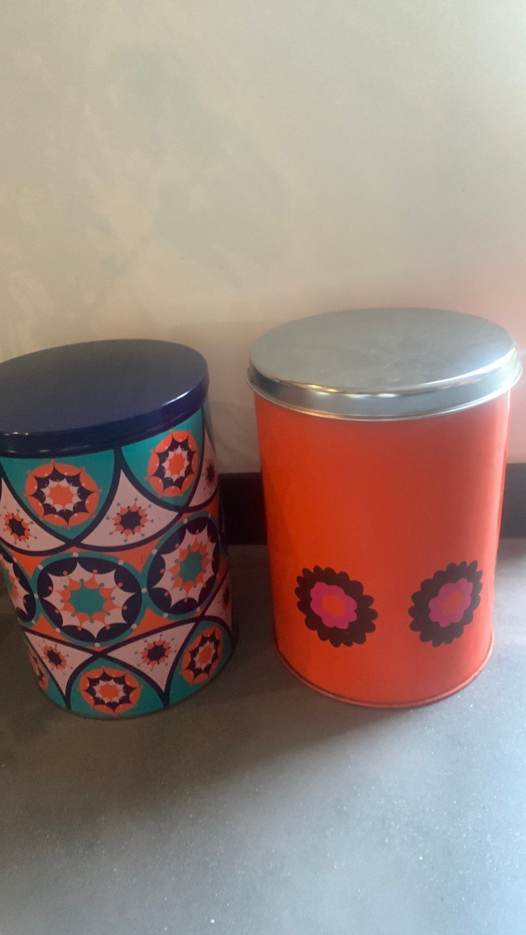 Twee grote vintage blikken Brabantia Tomado, Ophalen, Gebruikt, Overige, Overige merken