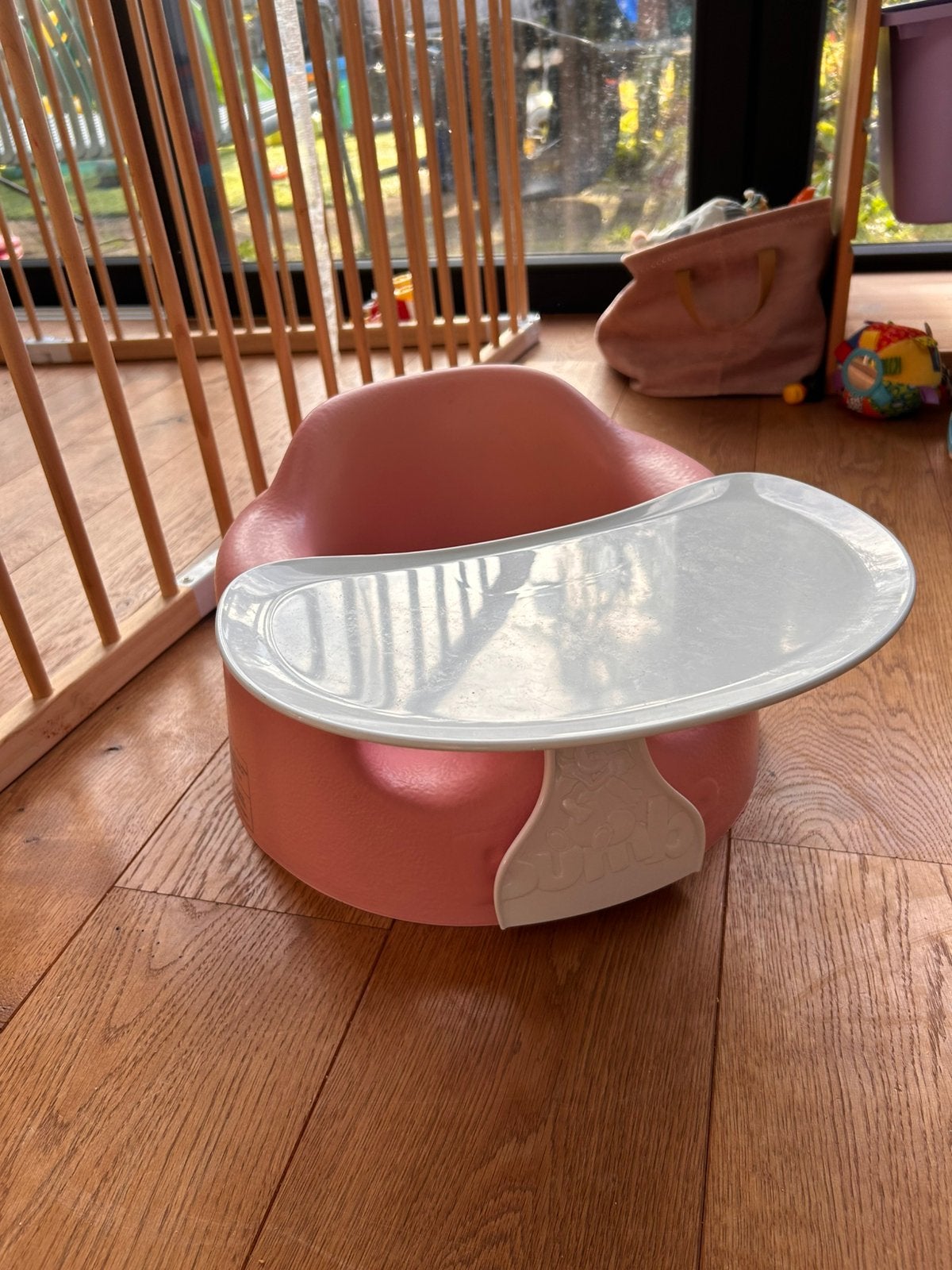 Bumbo babystoel met afneembaar blad, Ophalen, Zo goed als nieuw, Overige typen, Afneembaar eetblad