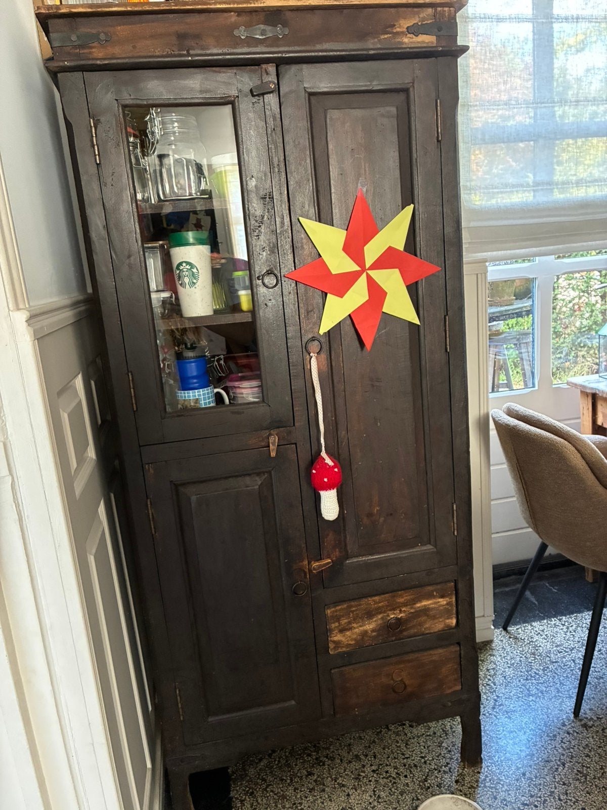 Oude houten massieve kast, Huis en Inrichting, Ophalen, Gebruikt