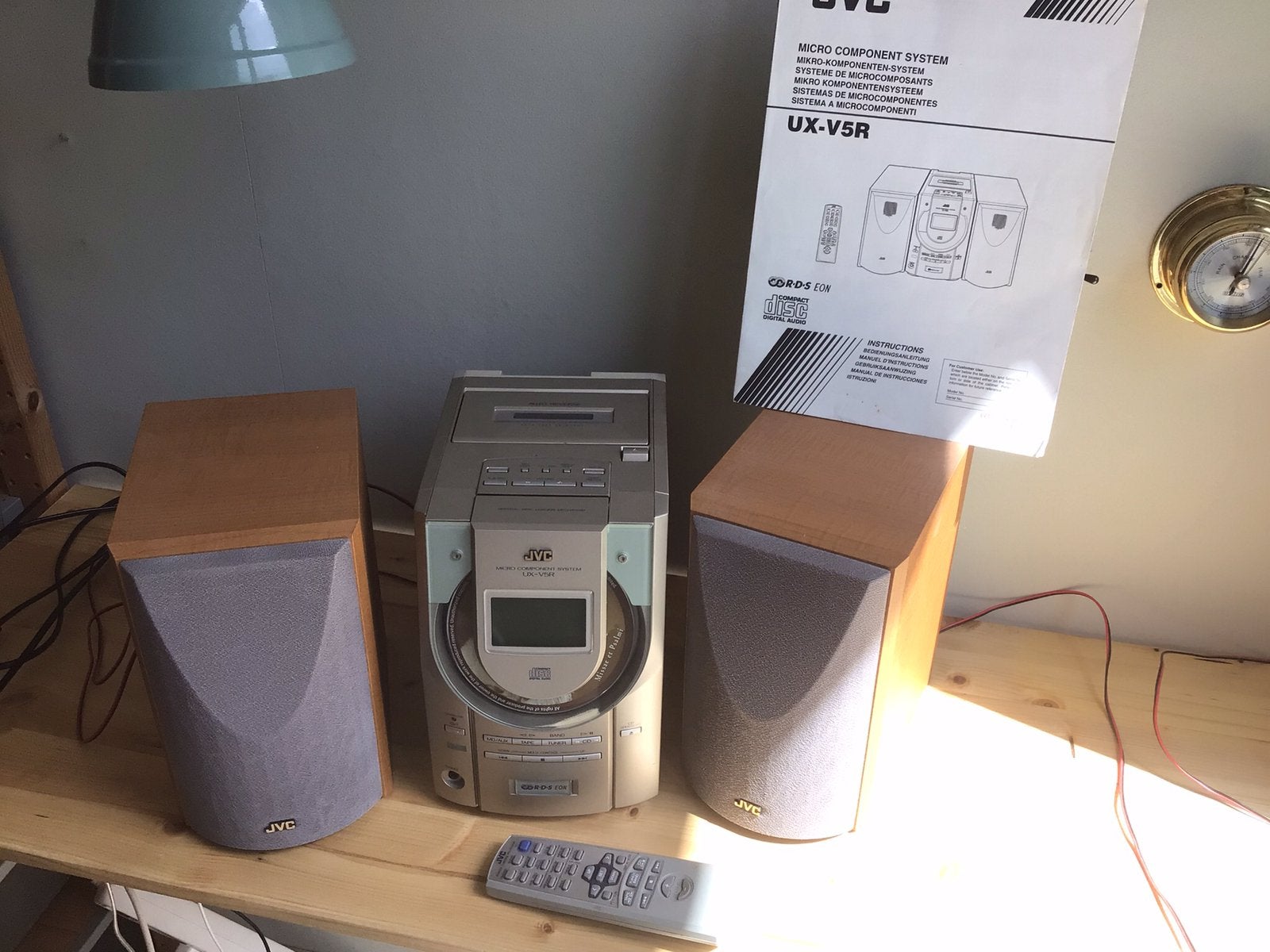 Radio en cassete recorder in een met uitleg en bediening, Ophalen of Verzenden, Gebruikt