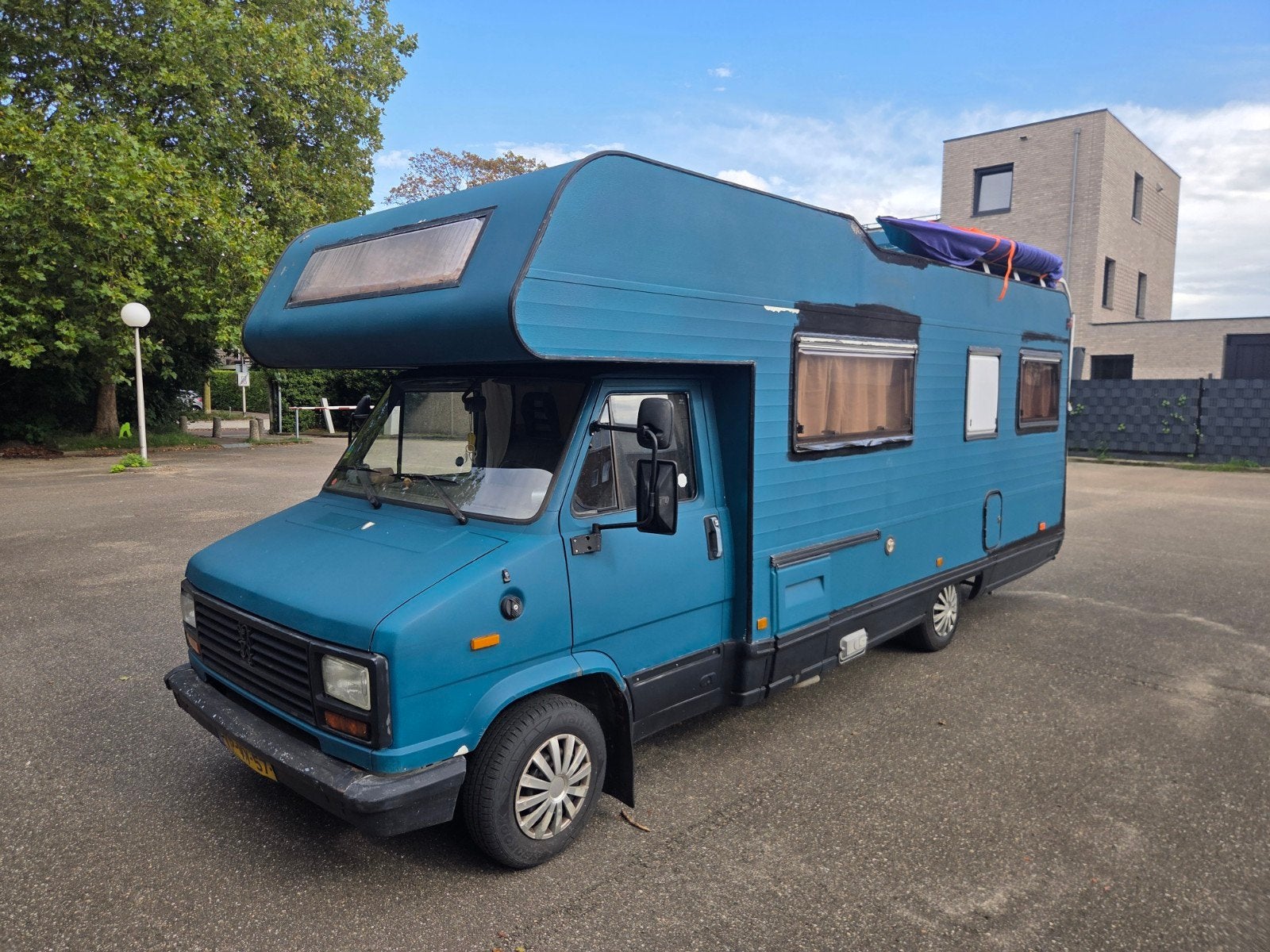 Camper met nieuwe accu's en APK tot 2028, Caravans en Kamperen, Alkoof, 6 tot 7 meter, Particulier, Overige merken