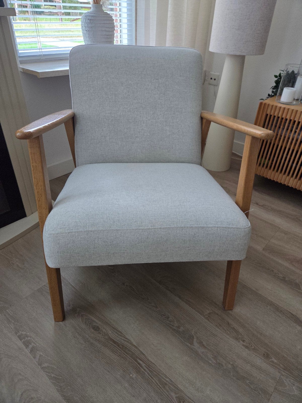 Comfortabele fauteuil, scandinavische stijl, Ophalen, Hout, Modern, Scandinavisch, 75 tot 100 cm