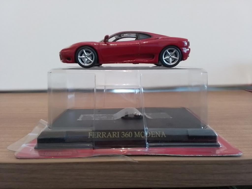FERRARI  360 MODENA.  rood., Hobby en Vrije tijd, Modelauto's | 1:43, Ophalen of Verzenden, Zo goed als nieuw, Auto, Overige merken