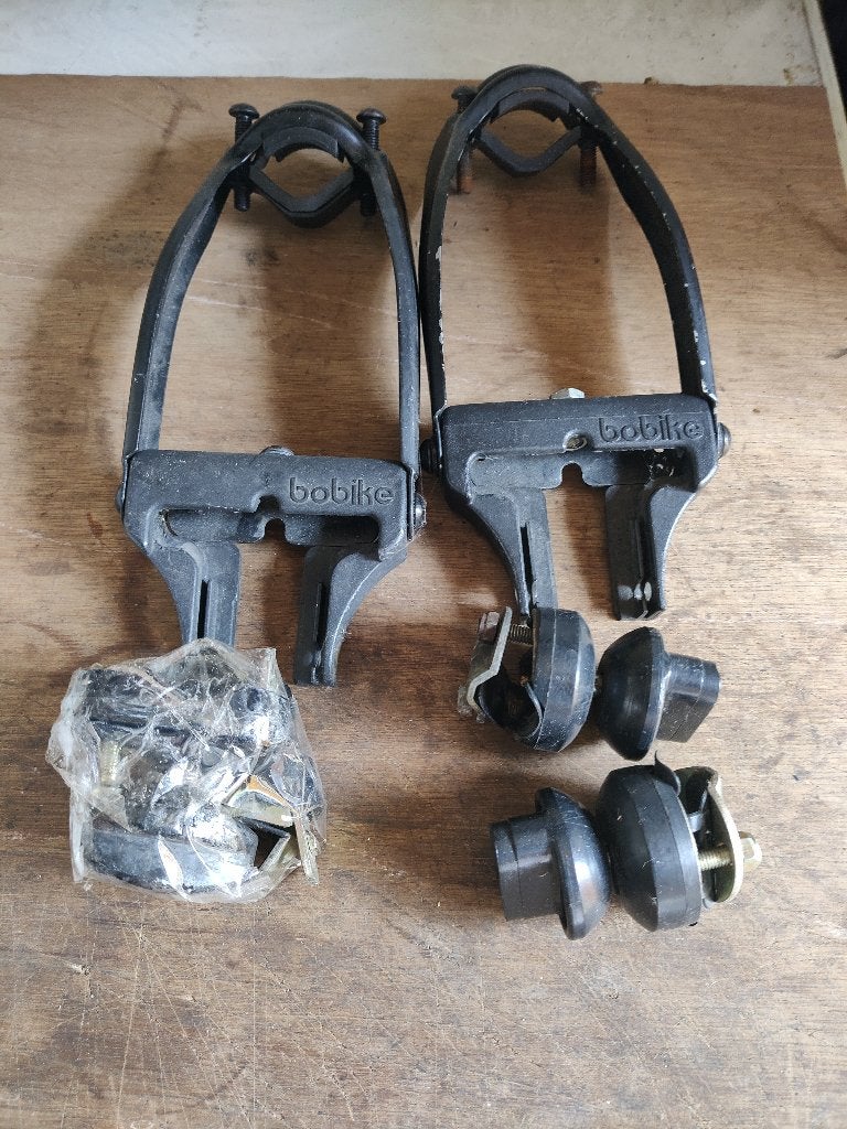 2 set bobike achterzitjes bevestigingen, Fietsen en Brommers, Fietsaccessoires | Fietsstoeltjes, Ophalen, Gebruikt