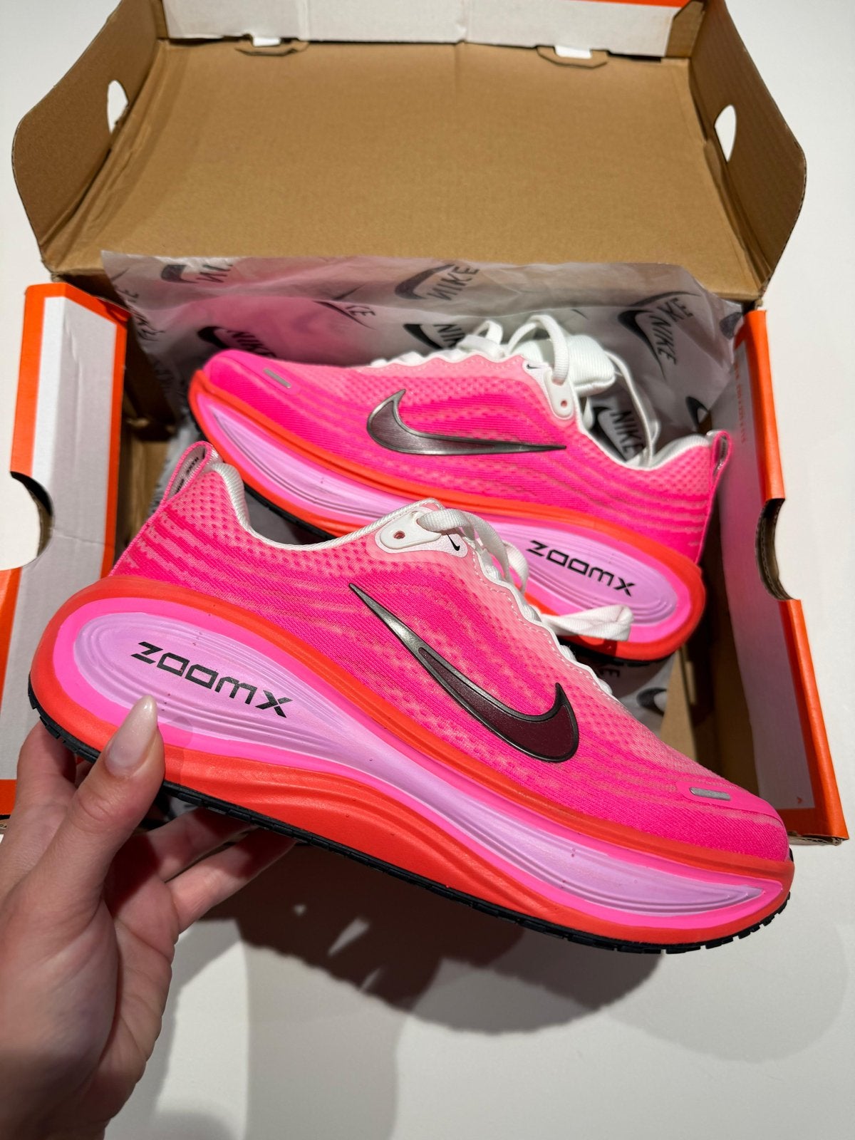 Nike Vomero Plus Roze - Maat 38 - Nieuw, Kleding | Dames, Ophalen of Verzenden, Nieuw, Roze, Sneakers of Gympen
