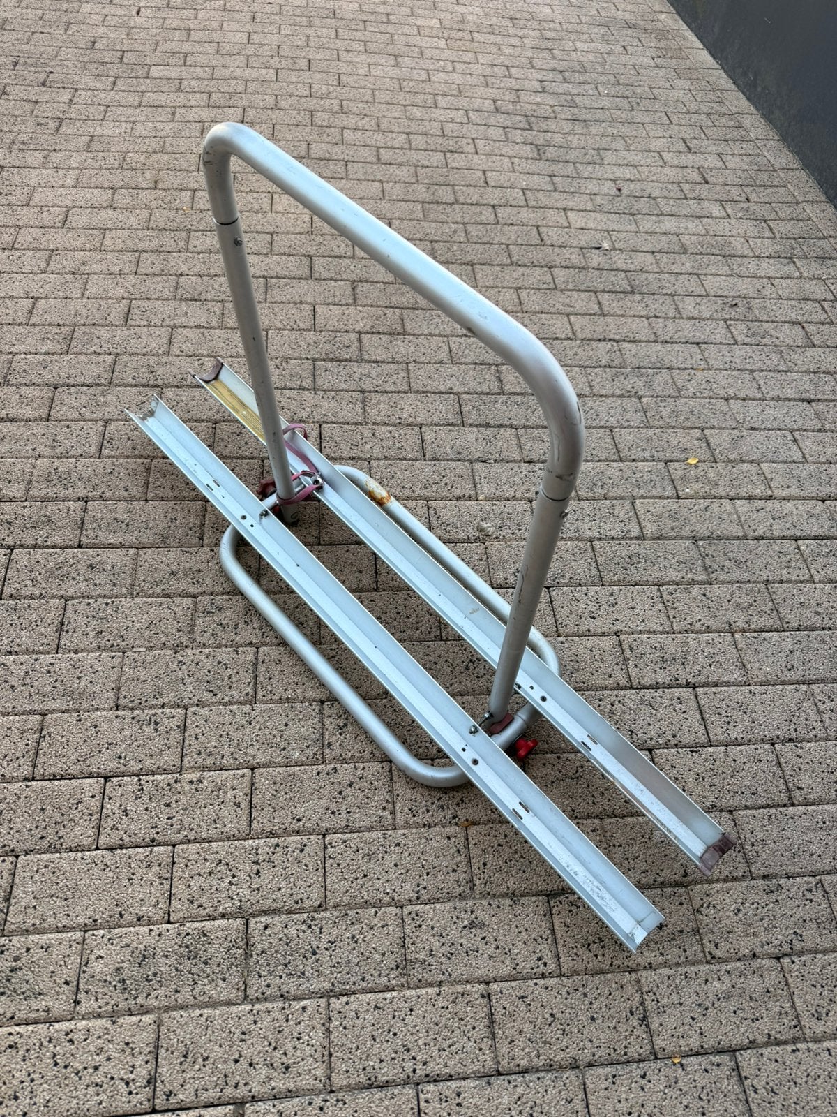 Fietsendrager aanhanger dissel 50kg max, Ophalen, Gebruikt, 2 fietsen, Trekhaakdrager