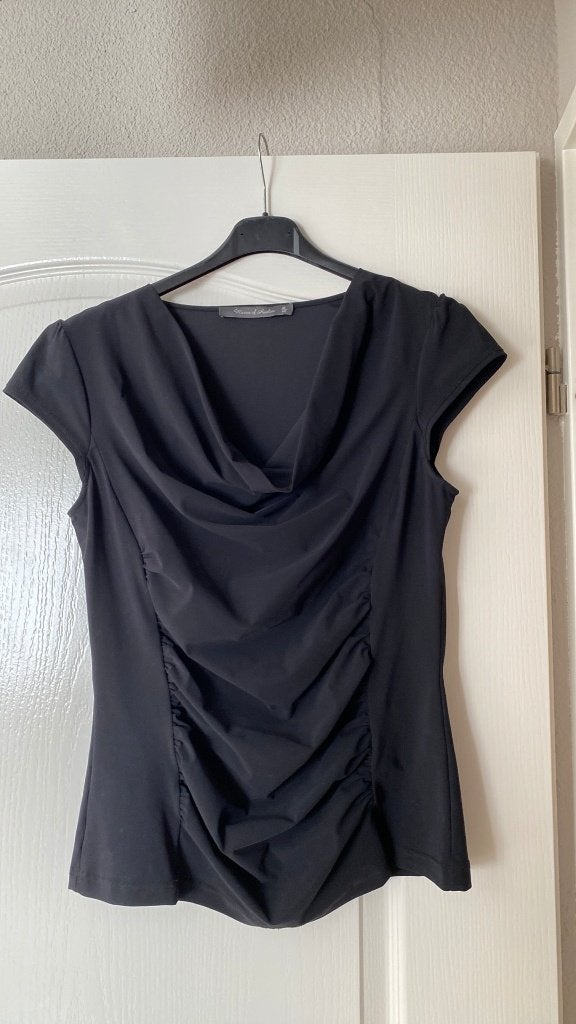 Top shirt Zwart maat 42 Rozes of Avalon, Zwart, Maat 42/44 (L), Ophalen of Verzenden, Zo goed als nieuw