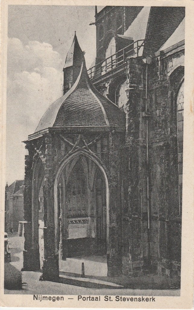 nijmegen- portaal st stevenskerk 1930, Verzamelen, Ansichtkaarten | Nederland, Ophalen of Verzenden, 1920 tot 1940, Gelderland