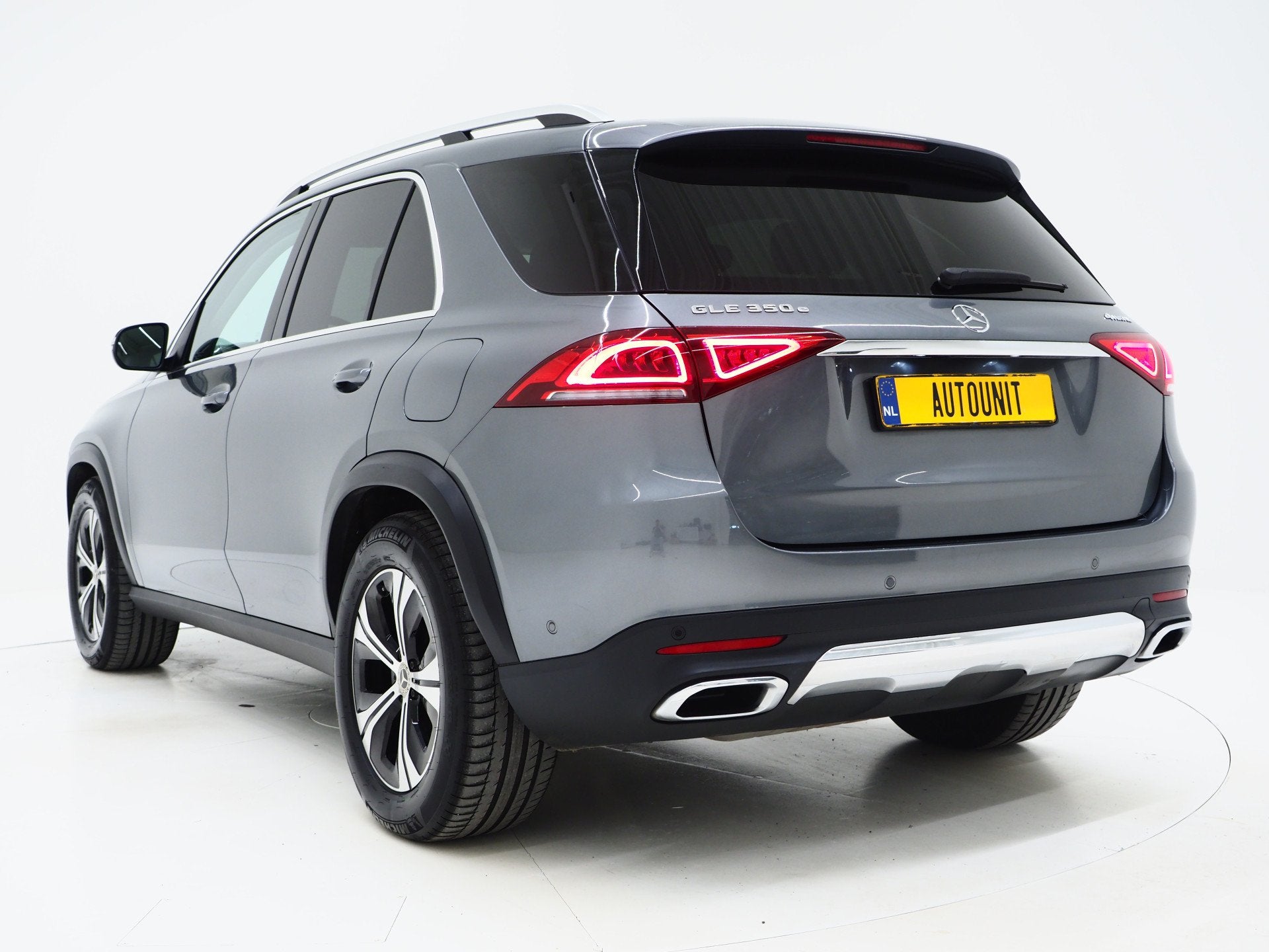 Mercedes-Benz GLE 350 e 4MATIC | Leder | Sfeerlicht | Camera, Auto's, Automaat, Gebruikt, Zwart, 4 cilinders