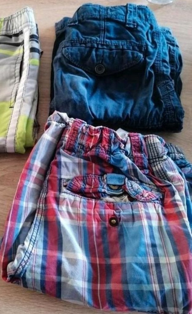 2x korte broek maat 140, Ophalen of Verzenden, Zo goed als nieuw, Jongen, Broek