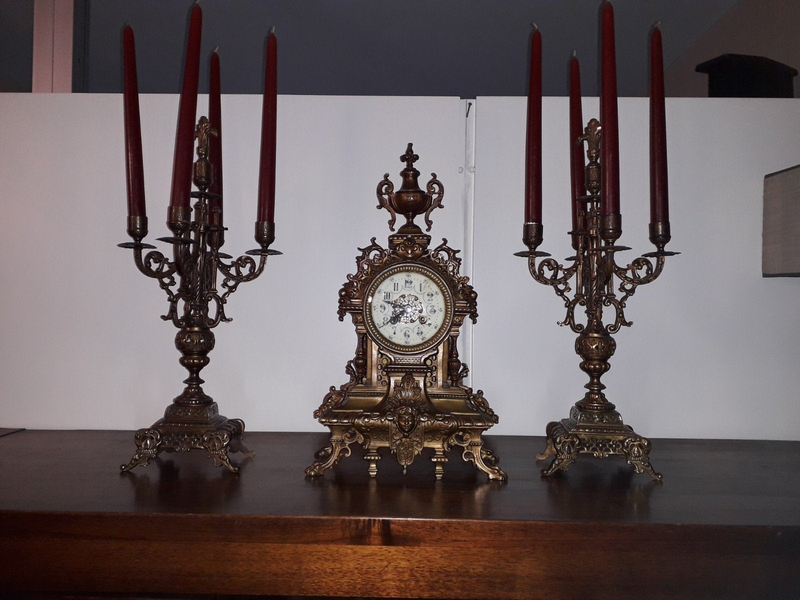 Antiek bronzen klokkenstel met kandelaars, Antiek en Kunst, Ophalen of Verzenden