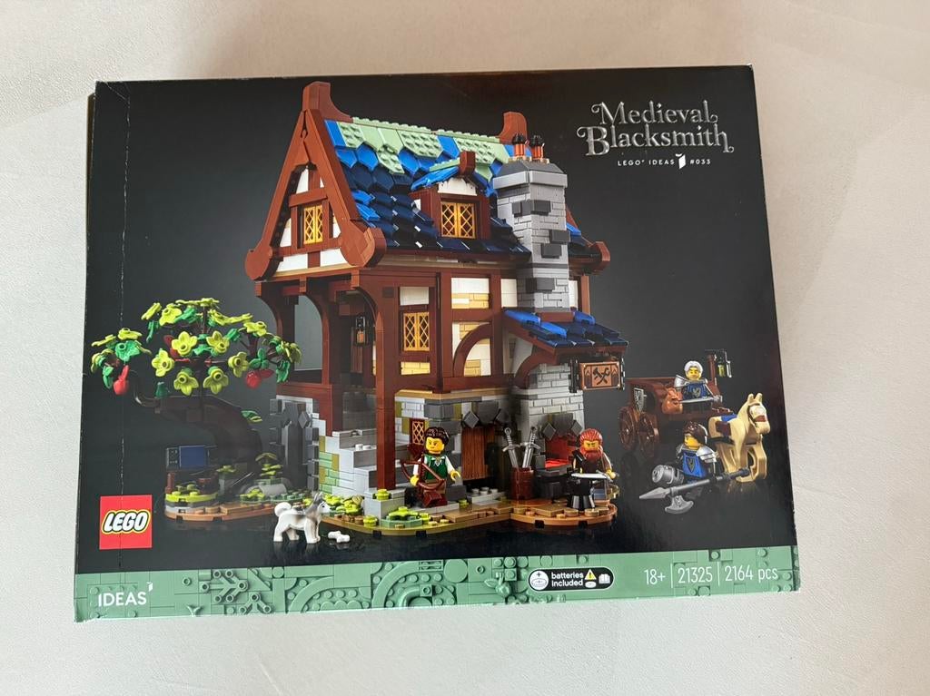 Lego 21325 Medieval Blacksmith, Ophalen of Verzenden, Zo goed als nieuw