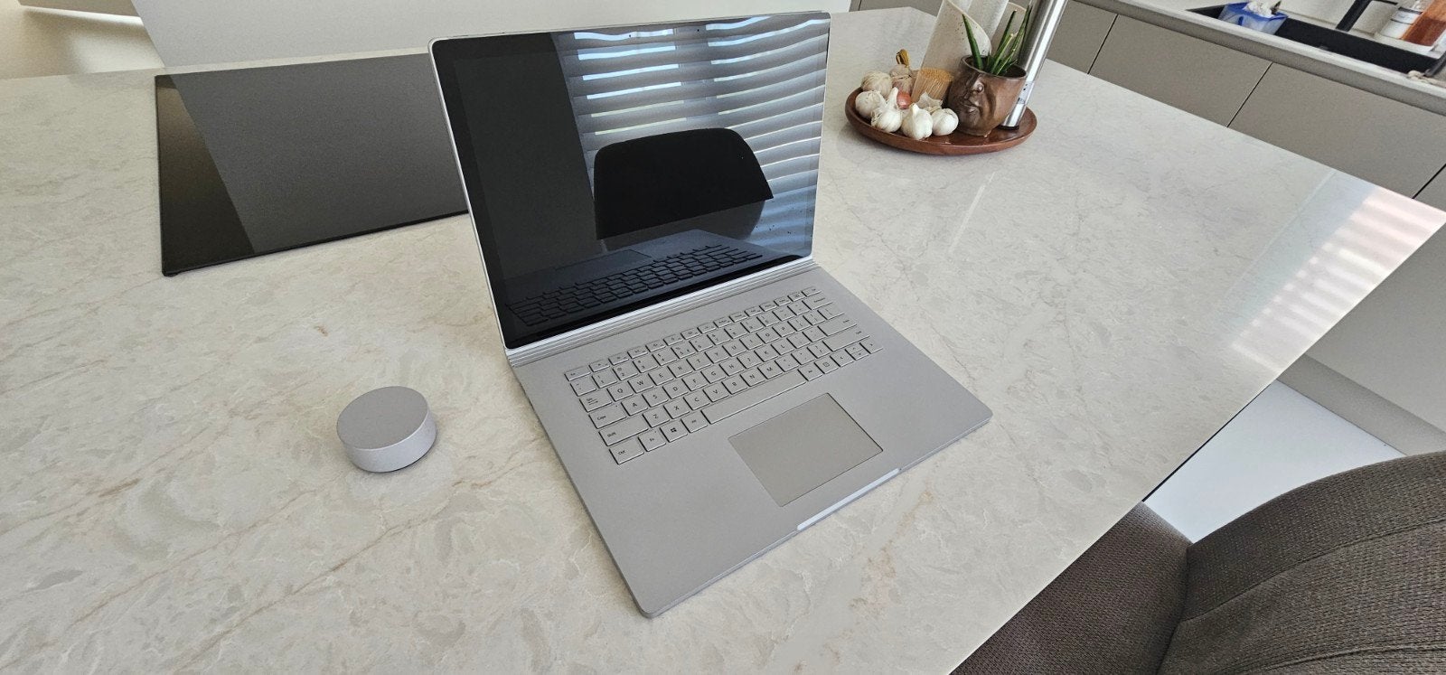 Microsoft Surface Book 2 15" - i7 - 16GB RAM - 1TB SSD, Ophalen, 2 tot 3 Ghz, 15 inch, Zo goed als nieuw