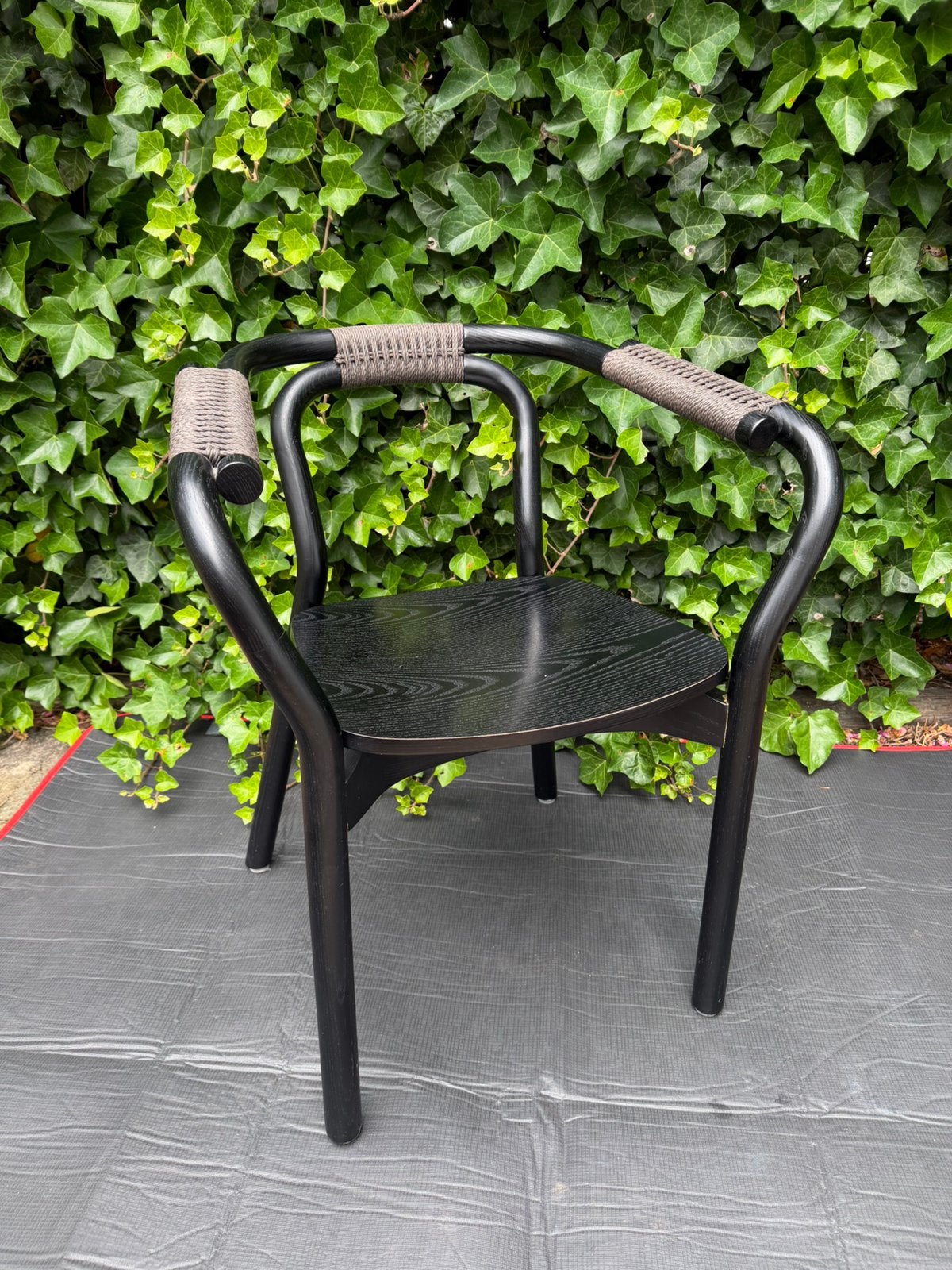 Normann Copenhagen Knot houten japandi stoel zwart, Huis en Inrichting, Stoelen, Ophalen, Zwart, Zo goed als nieuw, Eén