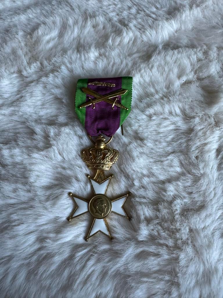 Zeldzame Belgische Orde van Leopold II - Ridder met Zwaarden, Ophalen of Verzenden, Overige soorten, Overige gebieden, Lintje, Medaille of Wings
