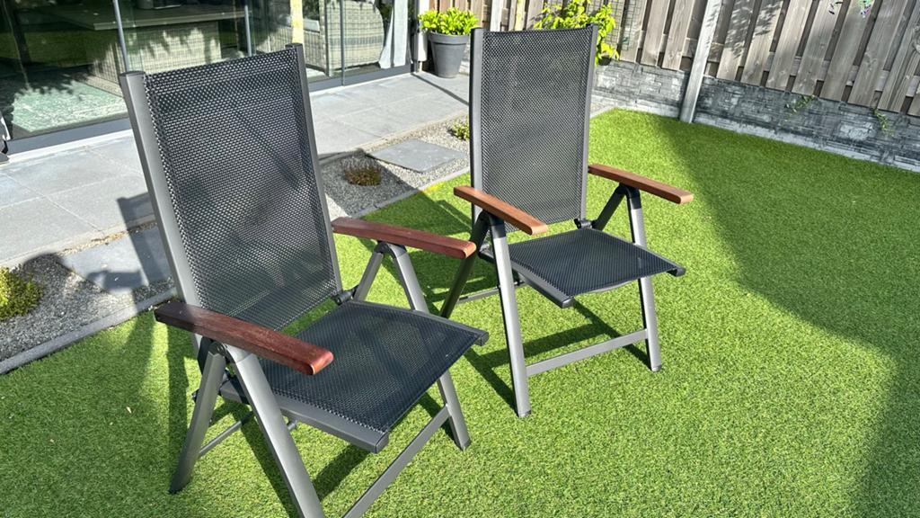 2x Verstelbare Tuinstoelen met Houten Armleuningen, Tuin en Terras, Tuinstoelen, Ophalen, Zo goed als nieuw, Metaal, Verstelbaar