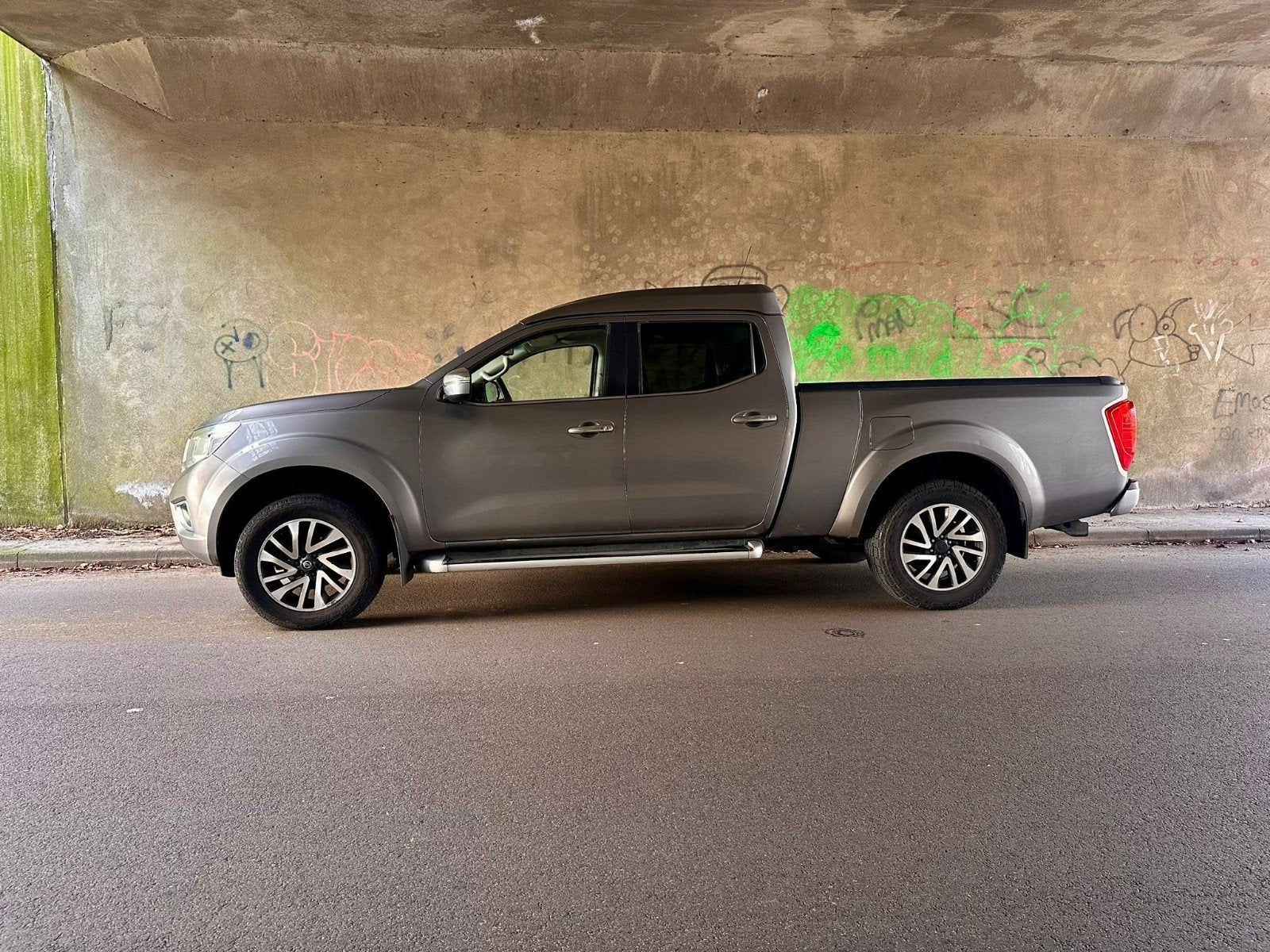 Nissan Np300 Navara 2.3D 120KW 2018, Auto's, Stof, Zwart, 4 cilinders, 4x4