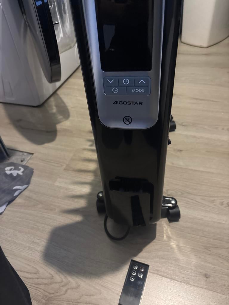 Aigostar elektrische oliekachel met afstandsbediening, Huis en Inrichting, Kachels, Oliekachel, Elektrisch, Ophalen of Verzenden
