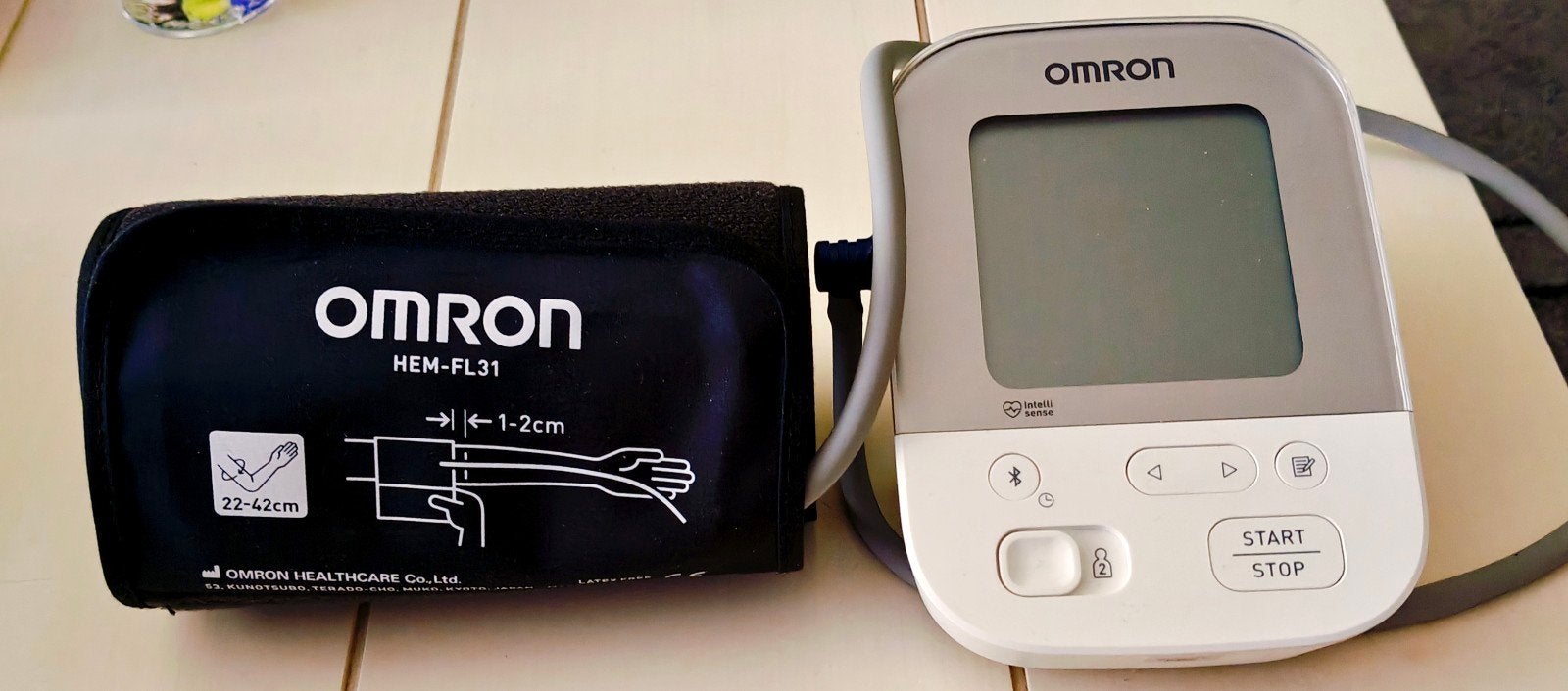 Omron bovenarm bloeddrukmeter, Ophalen, Zo goed als nieuw