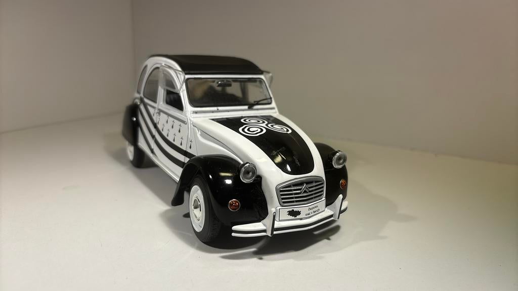 Citroen 2cv solido  1.18, Hobby en Vrije tijd, Modelauto's | 1:18, Maisto, Ophalen of Verzenden, A, A