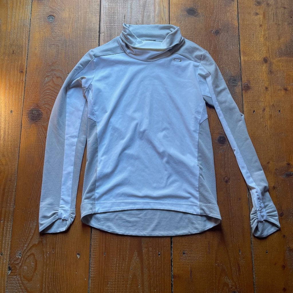 Oakley Longsleeve Lichtgrijs Maat L A-197, Oakley, Inc., Maat 52/54 (L), Oakley, One Icon, Foothill Ranch, CA 92610, USA