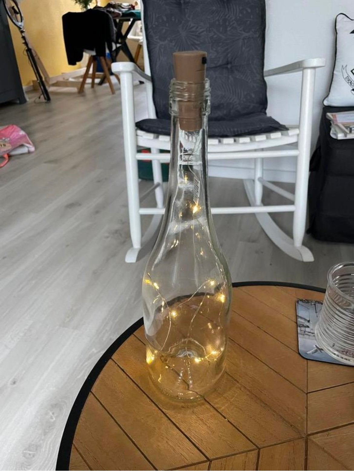18 flessen met lampjes, Ophalen, Zo goed als nieuw, Versiering, Geboorte of Huwelijk
