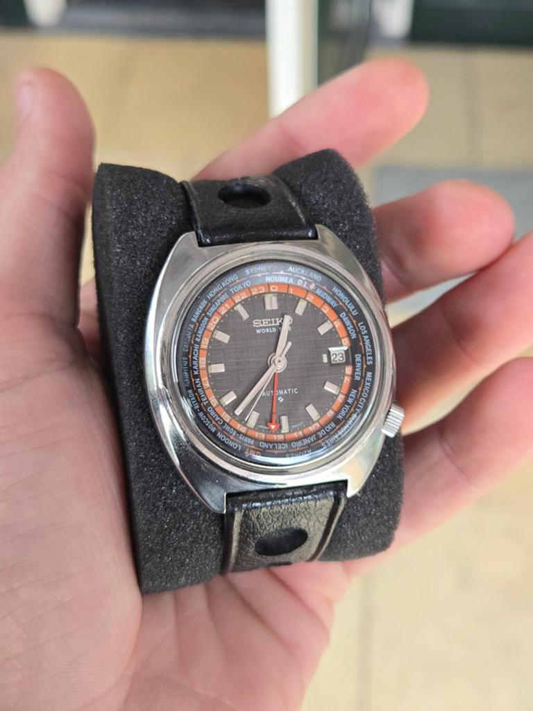 Seiko 6117-6400 world timer gmt, Ophalen of Verzenden, Zwart, IOS
