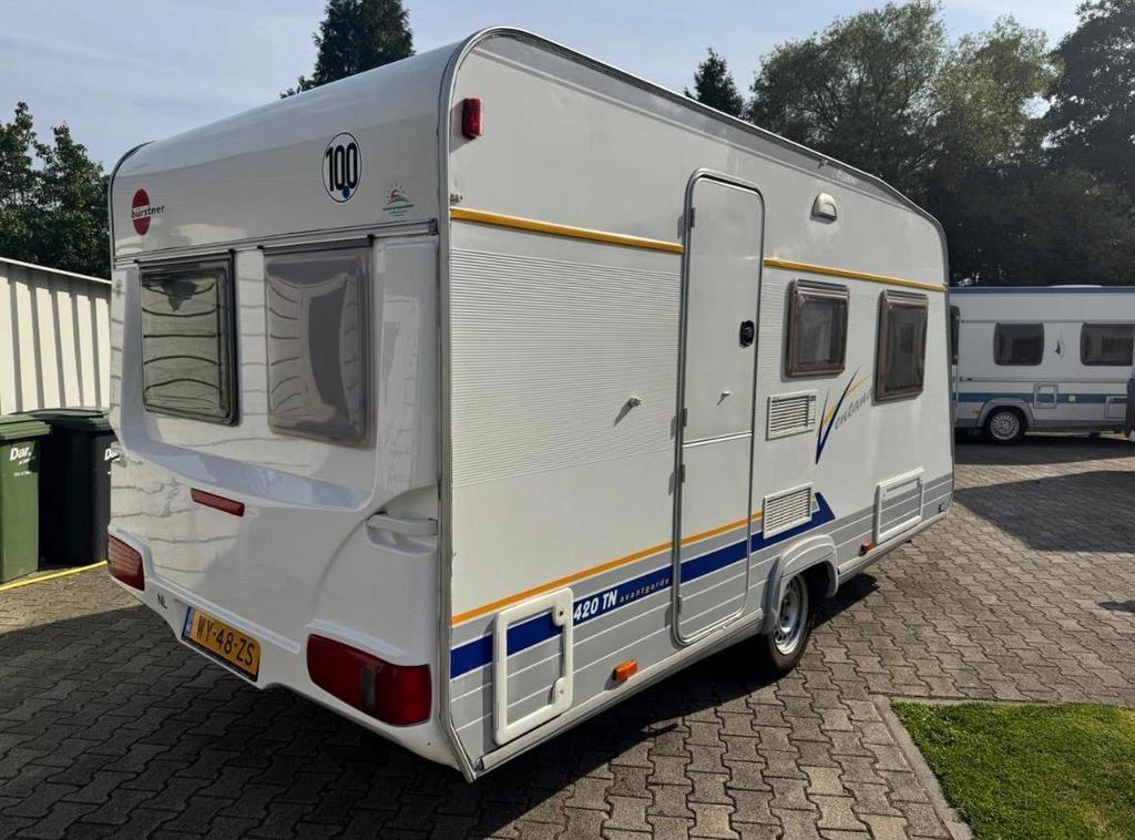 Mooie Burstner Ventana Avantgarde 420TN, Vast bed, Rondzit, Reservewiel, 750 - 1000 kg