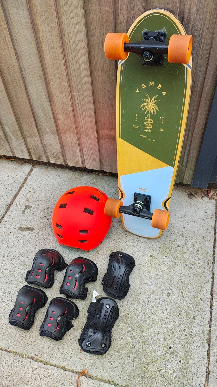 Skateboard met beschermers en helm, Sport en Fitness, Ophalen of Verzenden, Gebruikt, Skateboard