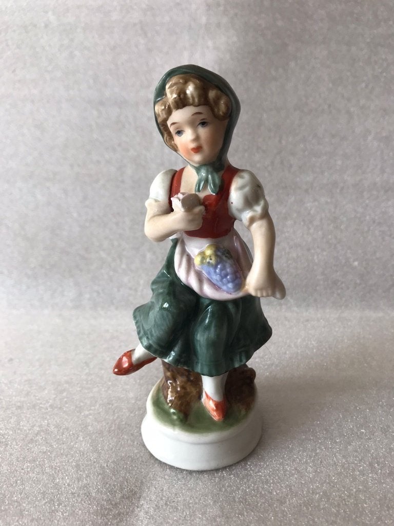 Vintage Beeldje Meisje Capodimonte 13 cm, Ophalen of Verzenden