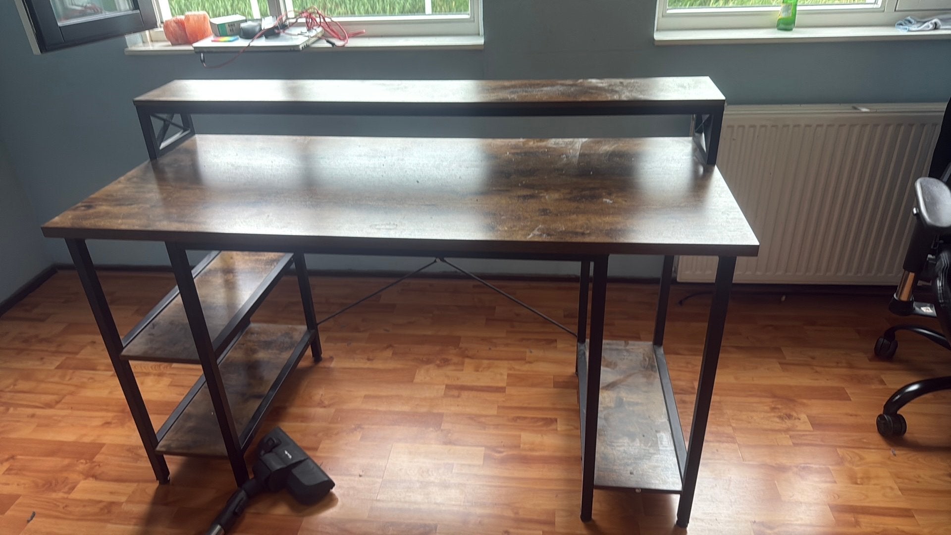 Bureau hout en metaal, Huis en Inrichting, Tafels | Sidetables, Ophalen, Zo goed als nieuw, Metaal, 25 tot 50 cm