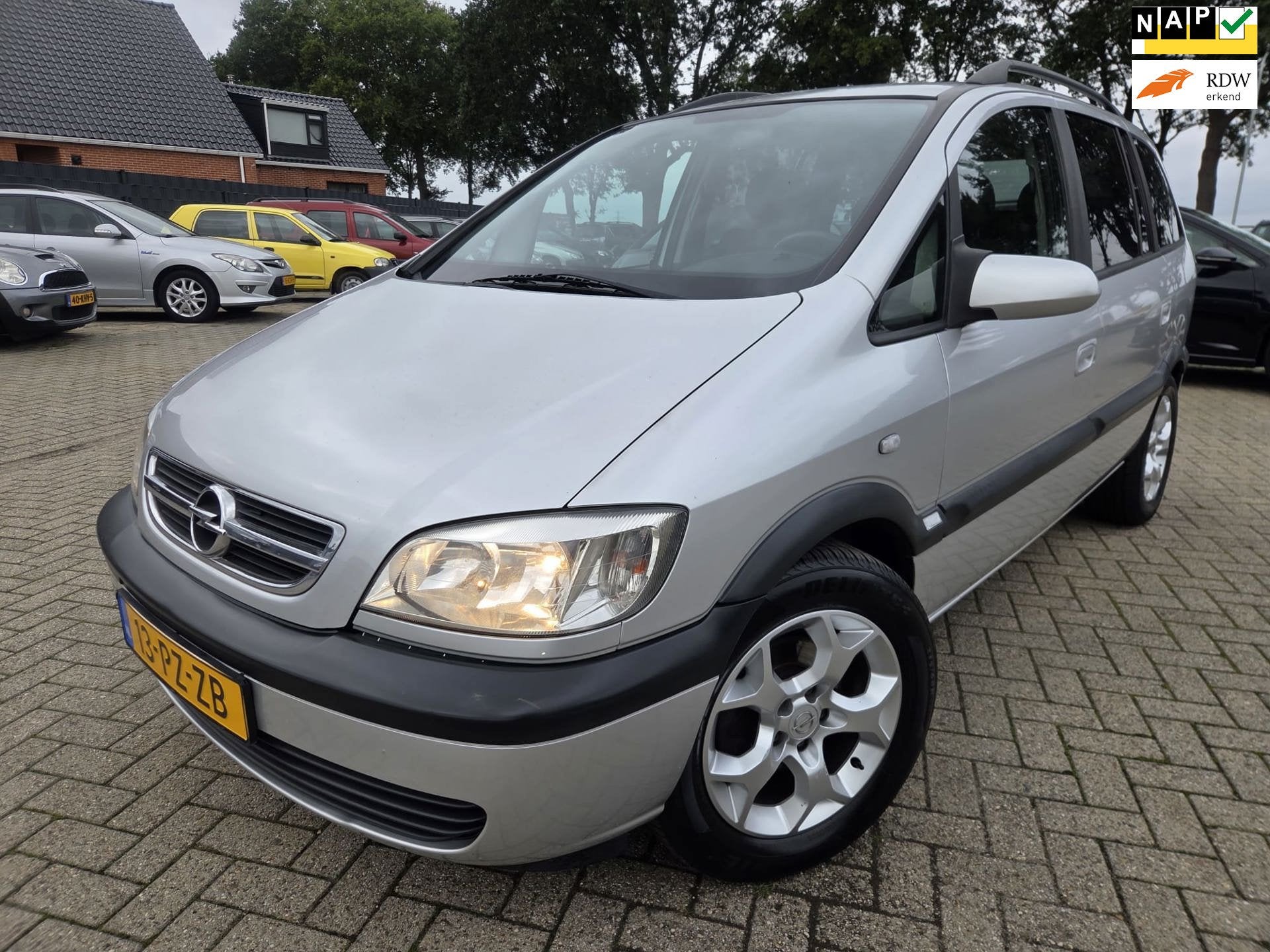 Opel Zafira 1.6-16V Comfort 2005. 7 Persoons/Airco/Cruise et, Auto's, Gebruikt, Zwart, 4 cilinders, 7 stoelen