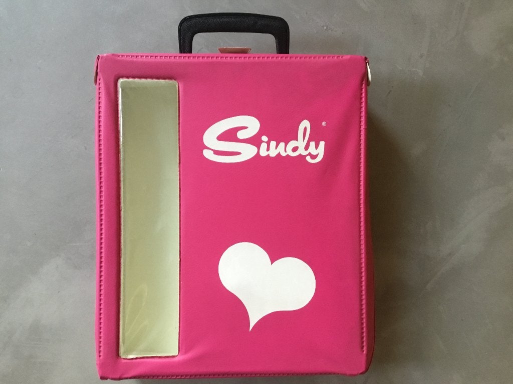 Roze Sindy koffer voor poppen en accessoires, Ophalen of Verzenden, Zo goed als nieuw, Accessoires