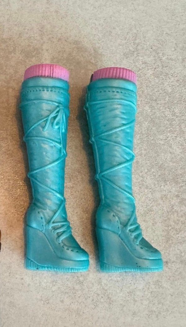 Barbie fashionista laarzen, Verzamelen, Ophalen of Verzenden, Gebruikt, Accessoires