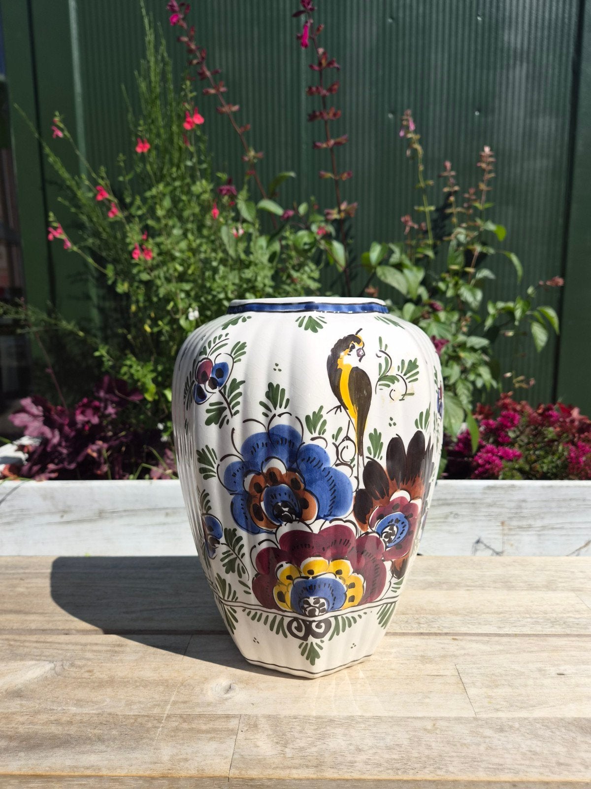 Delft Polychroom Vaas - Handgeschilderd met Vogel en Bloemen, Ophalen