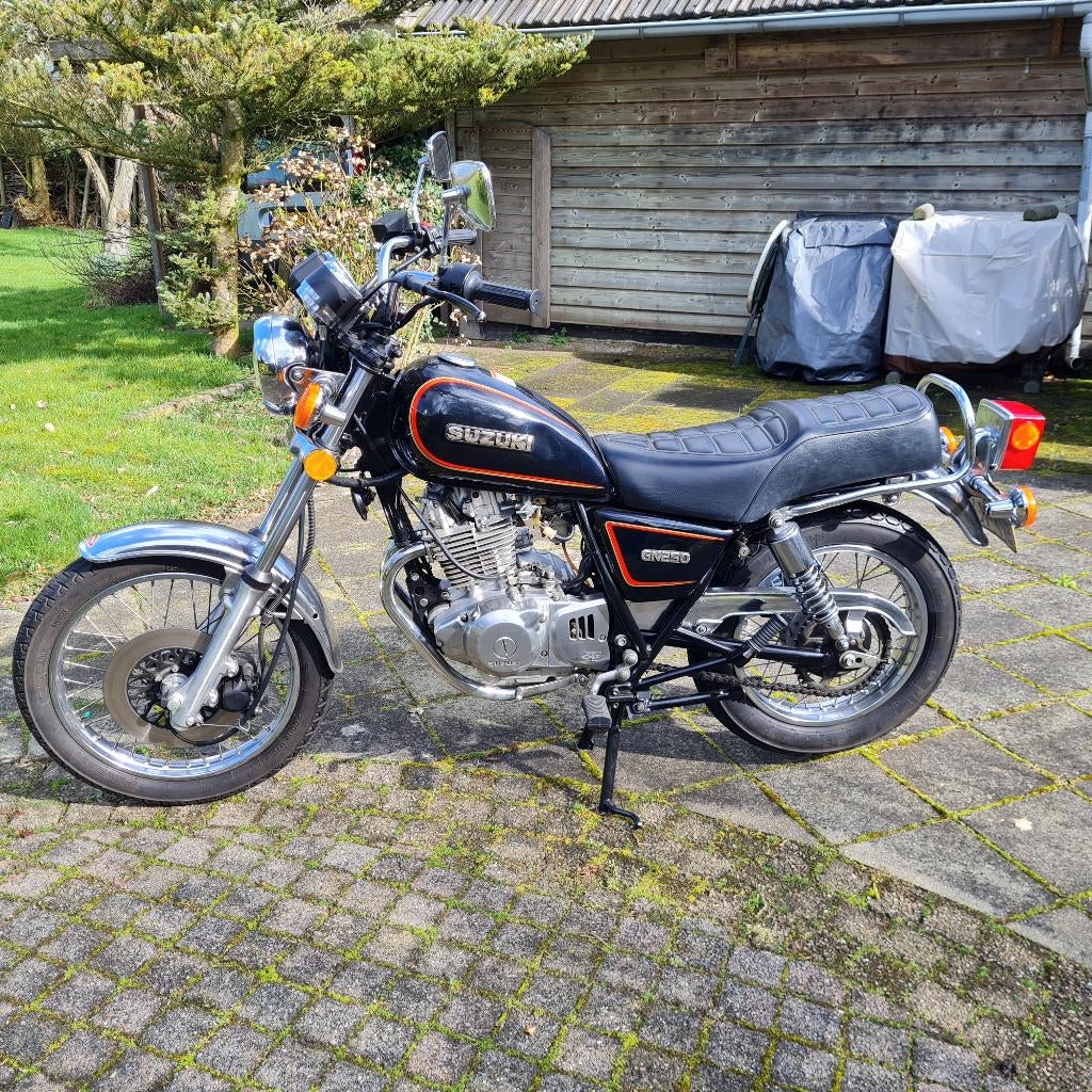 Suzuki GN 250, Motoren, 250 cc, Particulier, Toermotor, 1 cilinder