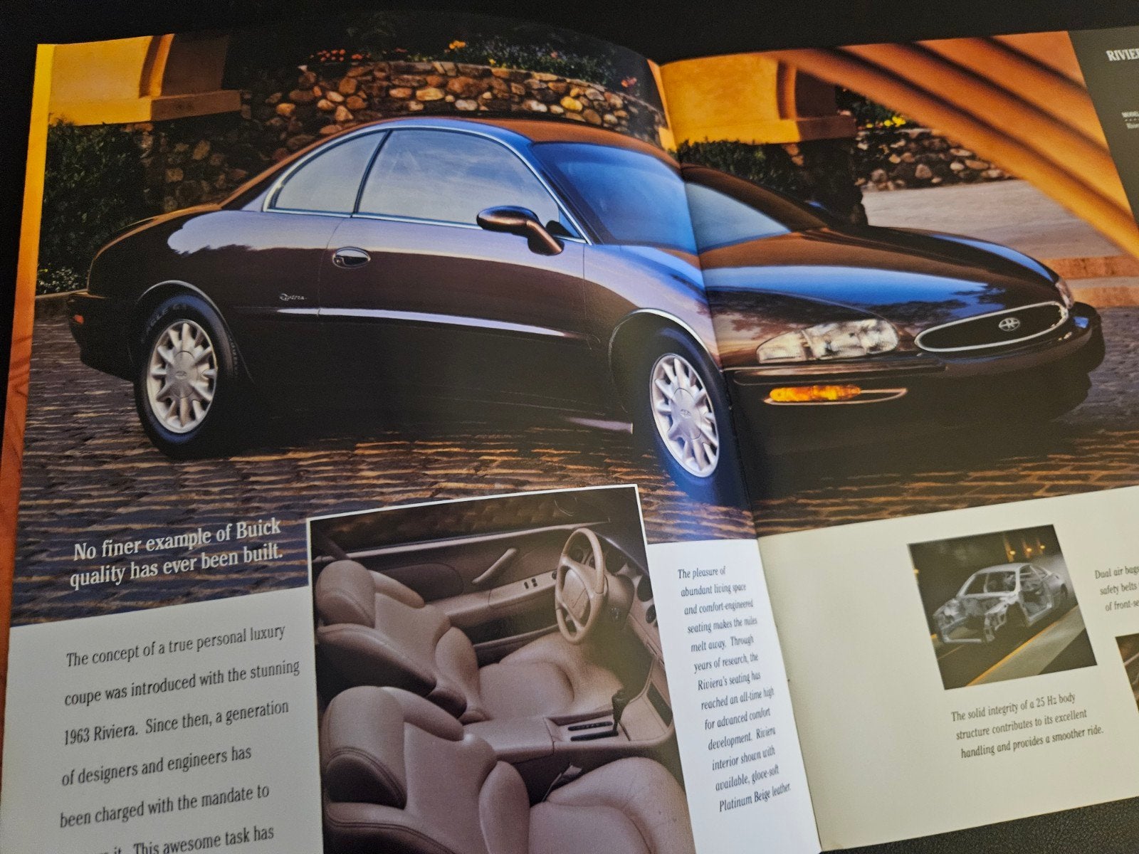 Brochure Buick 1995 USA, Ophalen of Verzenden, Zo goed als nieuw, Overige merken