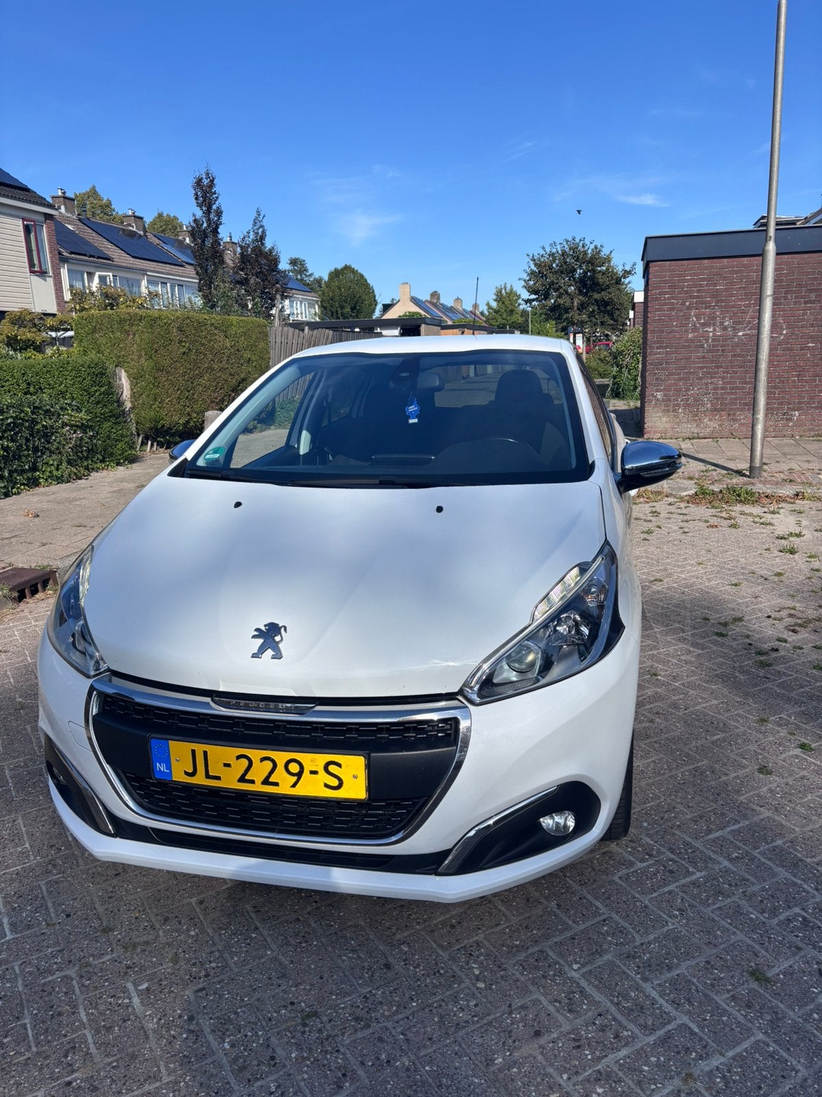 Peugeot 208 1.2 VTI 60KW/82PK 5-D 2016 Wit, Voorwielaandrijving, 31 €/maand, 1199 cc, Origineel Nederlands