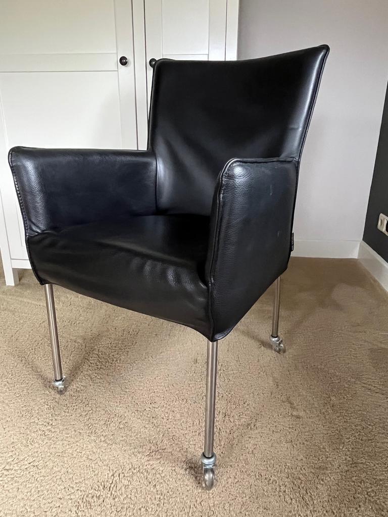 6 moderne zwarte lederen eethoekstoelen met soft-wielen, Huis en Inrichting, Stoelen, Ophalen, Gebruikt, Zwart, Leer