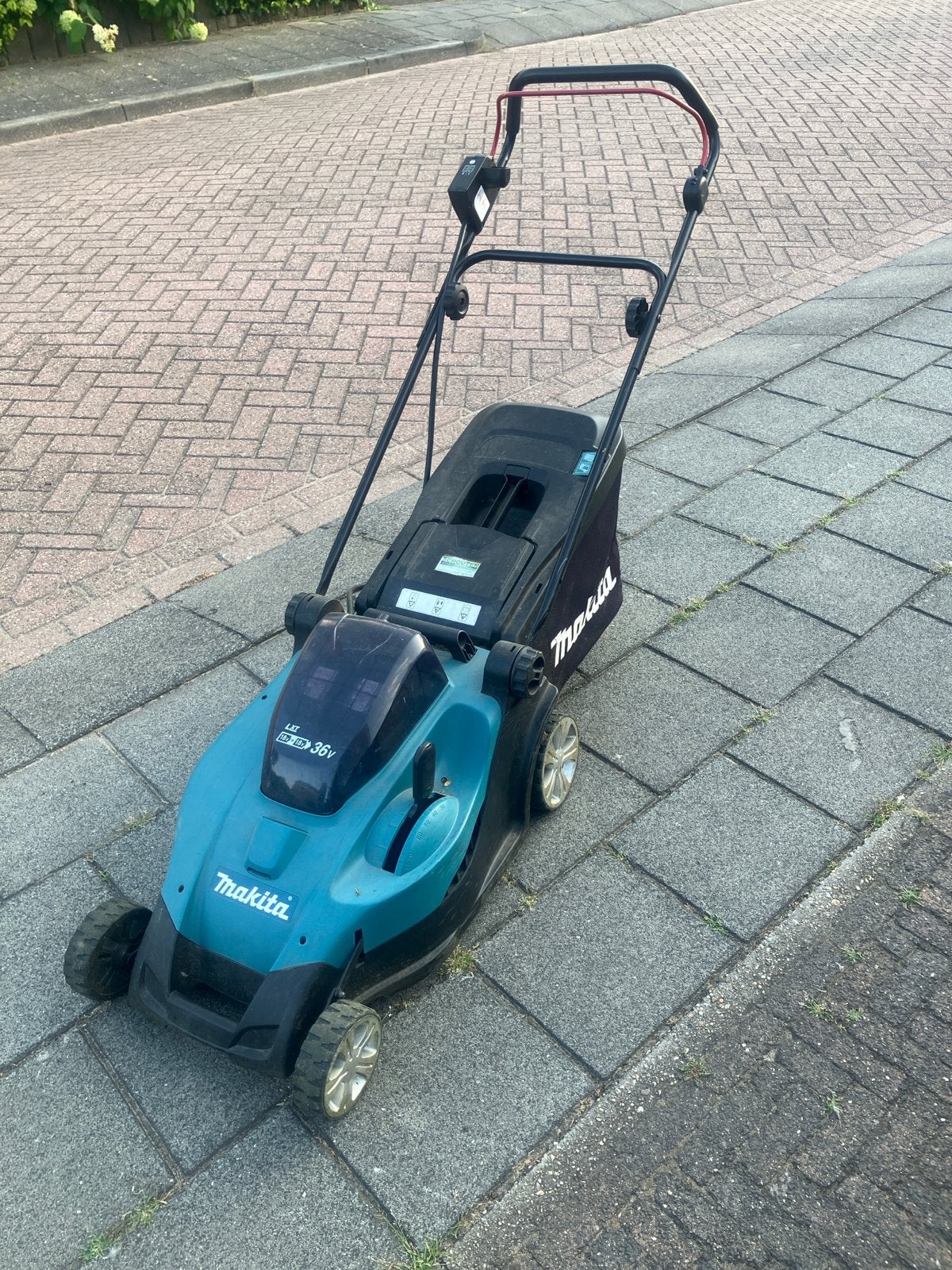 Makita Accu Grasmaaier 36V - 43 cm !!!! Zo goed als nieuw, Ophalen, Cirkelmaaier, Accu-grasmaaier, Zo goed als nieuw