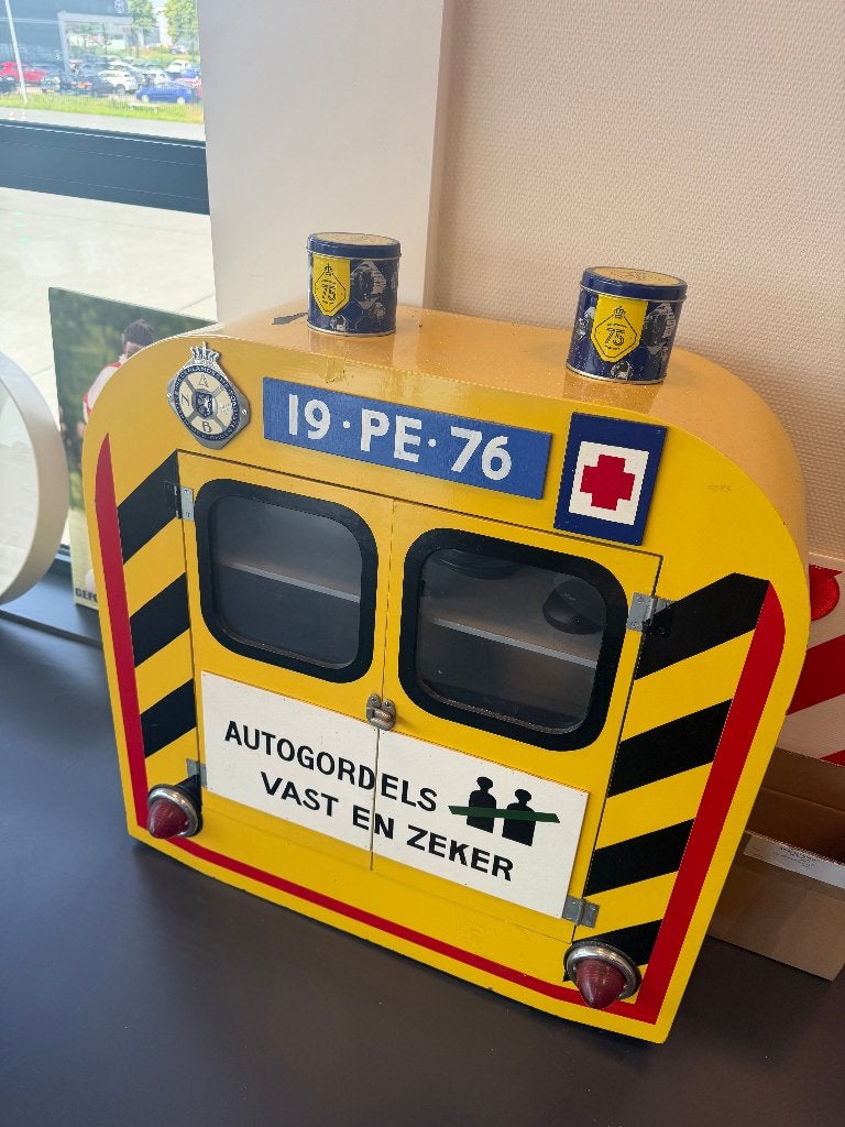 Uniek en antiek vintage ANWB Wegenwacht kastje ter decoratie, Ophalen