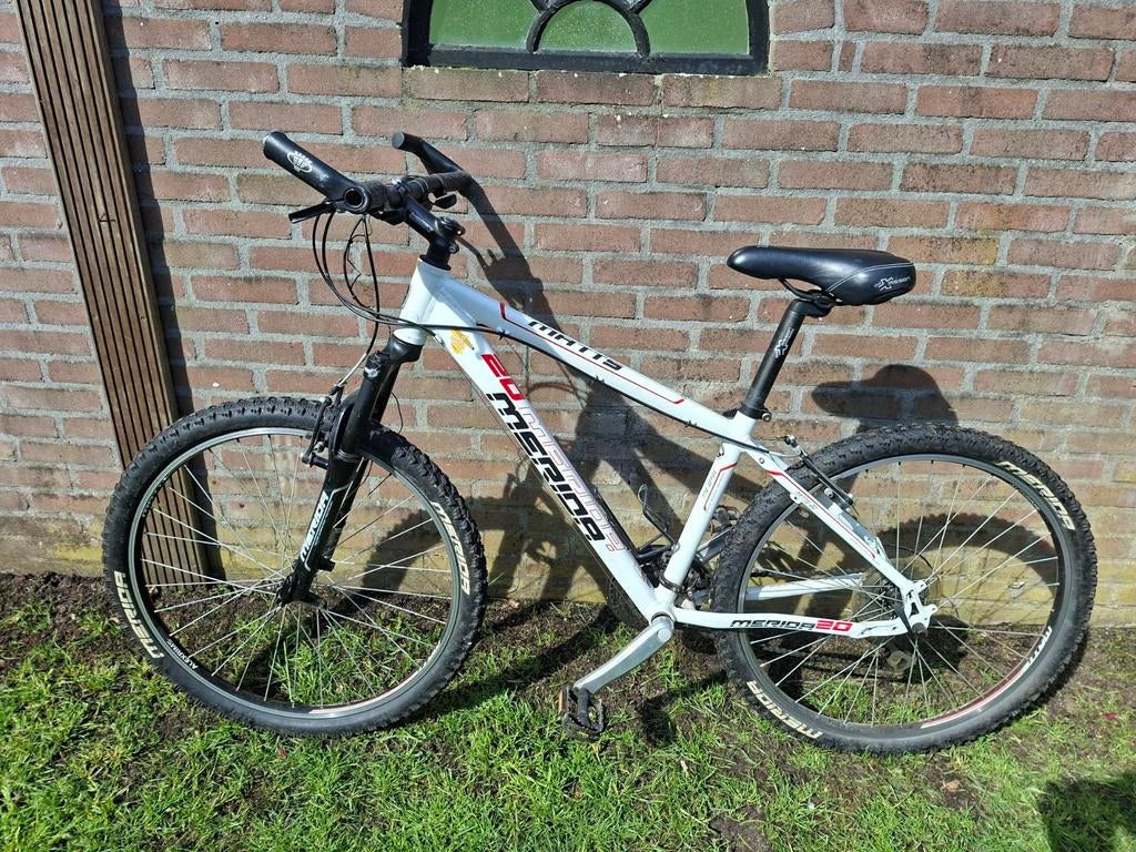 Merida Matts Mountainbike - Wit/Rood, Fietsen en Brommers, Fietsen | Mountainbikes en ATB, Ophalen of Verzenden
