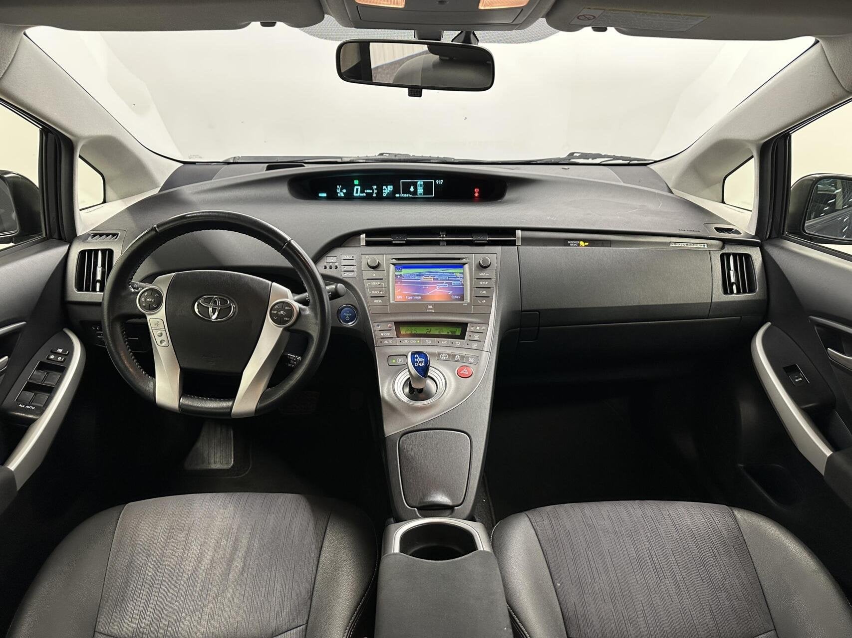 Toyota Prius 1.8 Plug-in Dynamic Business CAMERA NAVI ECC CR, Auto's, Euro 5, 136 pk, Gebruikt, Met garantie (alle)