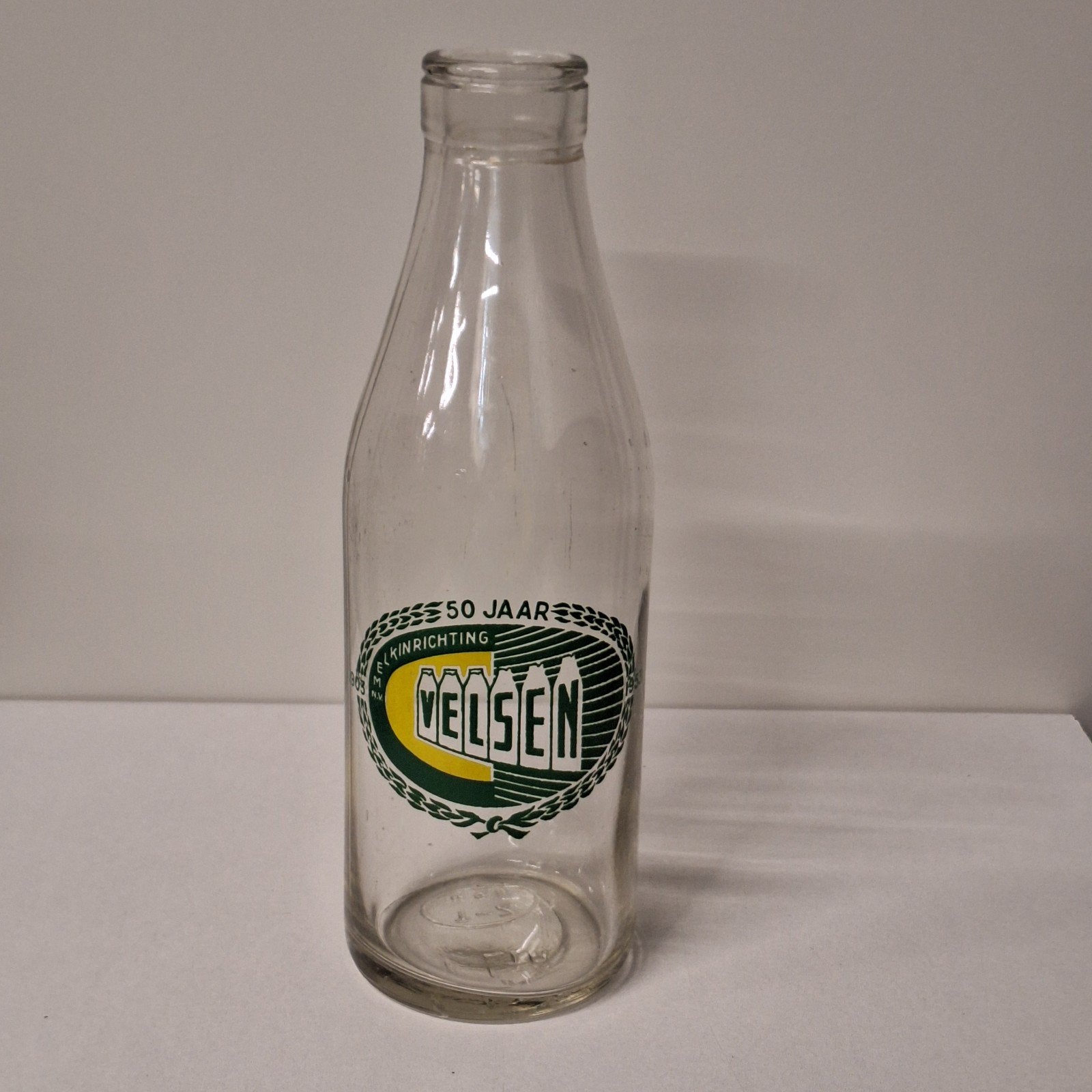 Vintage Velsen Melkinrichting 50 Jaar Fles 1903-1953, Antiek en Kunst, Verzenden