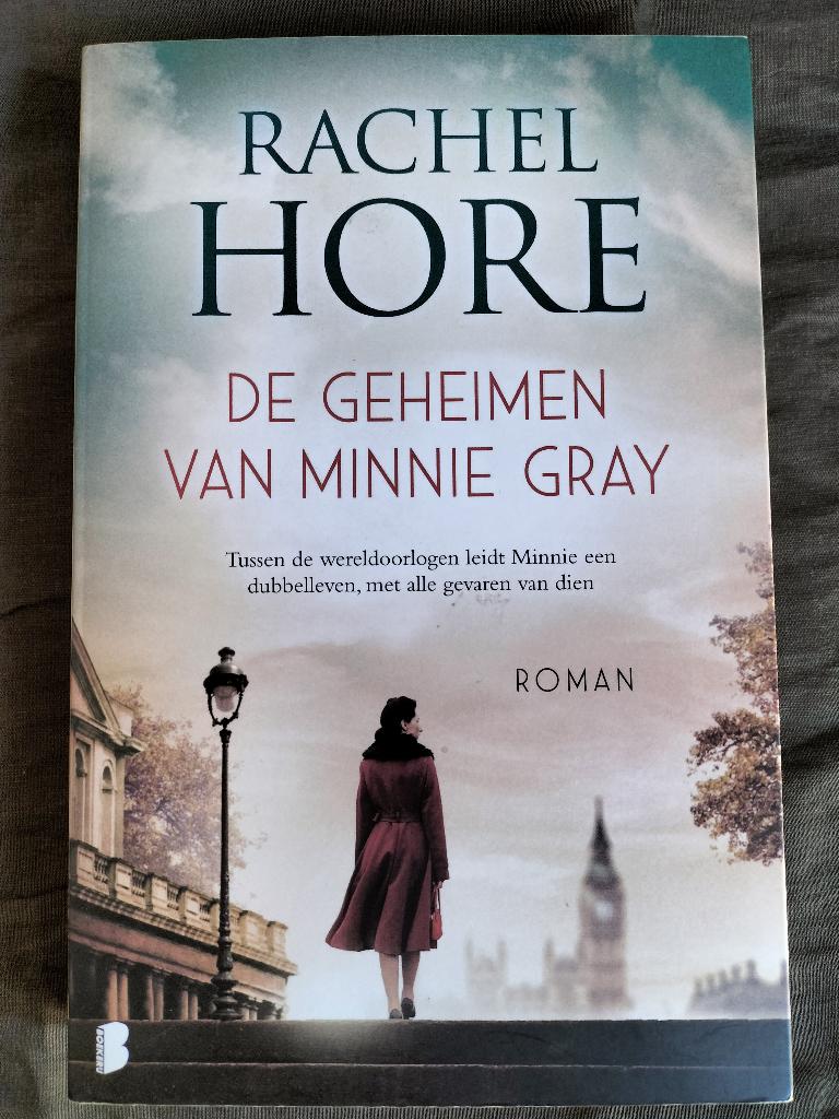 Rachel Hore - De geheimen van Minnie Gray, Ophalen of Verzenden, Zo goed als nieuw, Rachel Hore