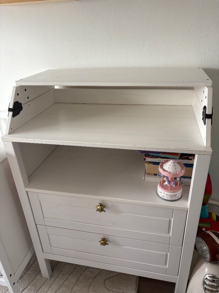 Commode ikea, Kinderen en Baby's, Kinderkamer | Commodes en Kasten, 70 cm of meer, Ophalen of Verzenden, Zo goed als nieuw, 75 tot 100 cm