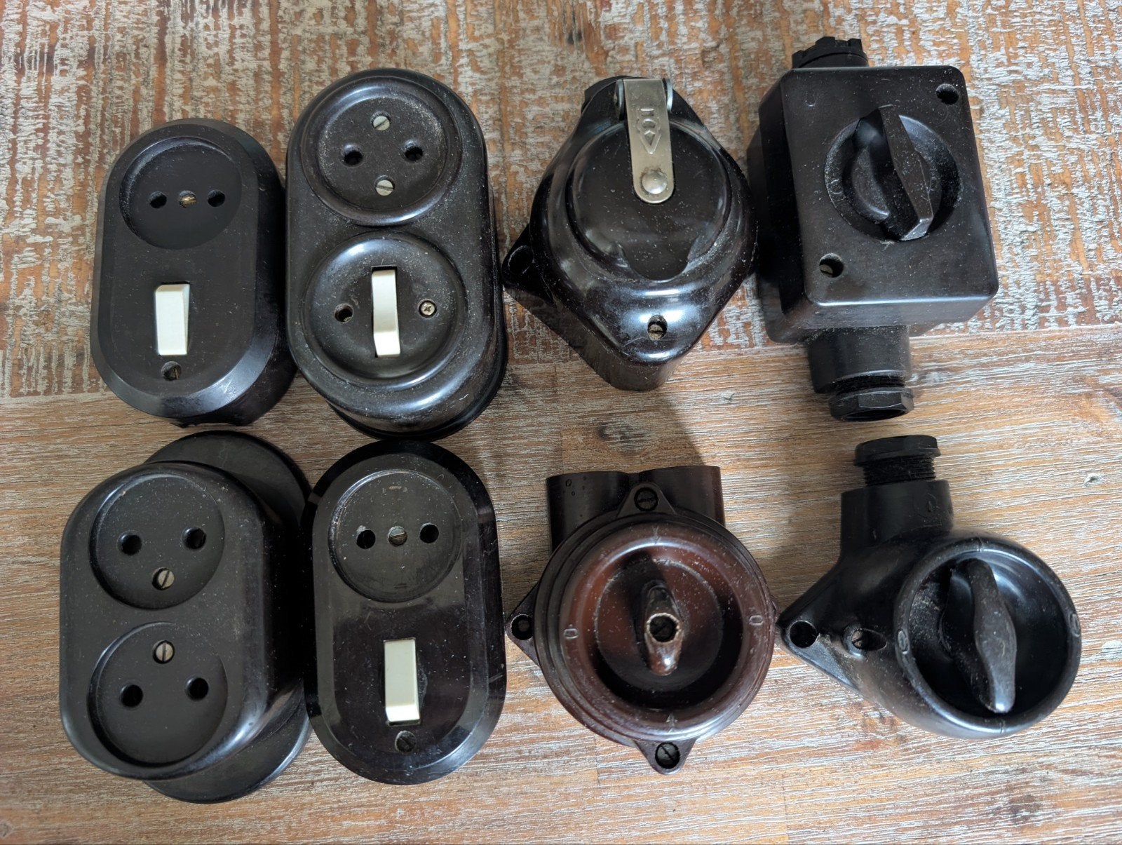 Vintage bakelieten schakelmateriaal en stopcontacten, Ophalen of Verzenden