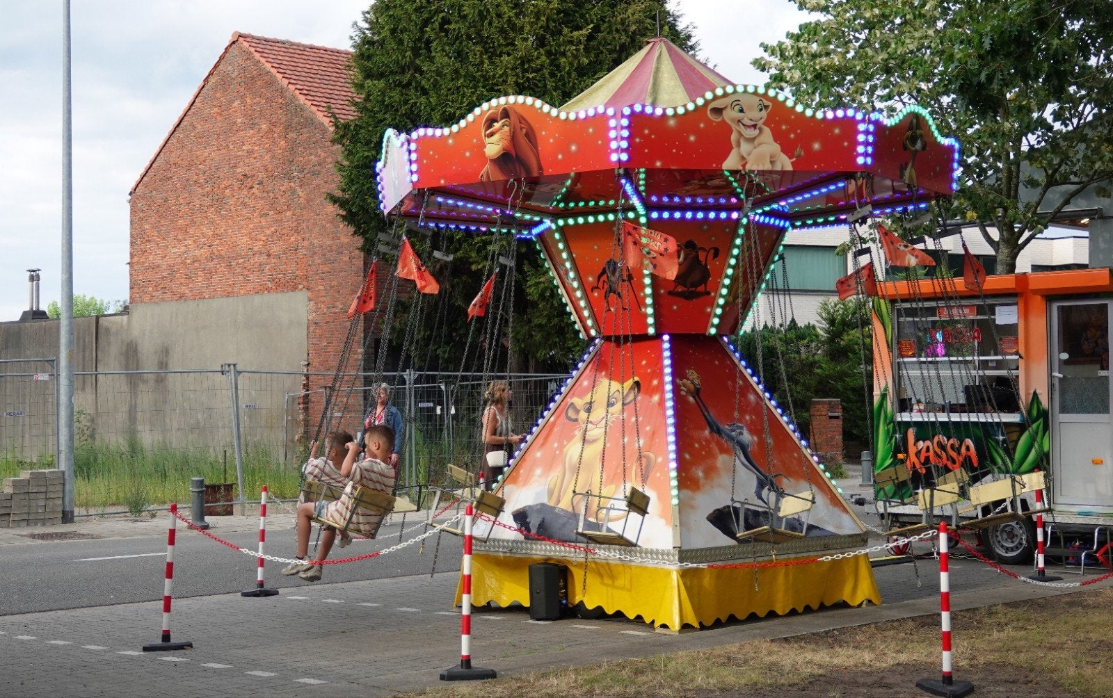 Mini Zweefmolen te Huur Evenementen kermis feest winterfair, Ophalen, Gebruikt